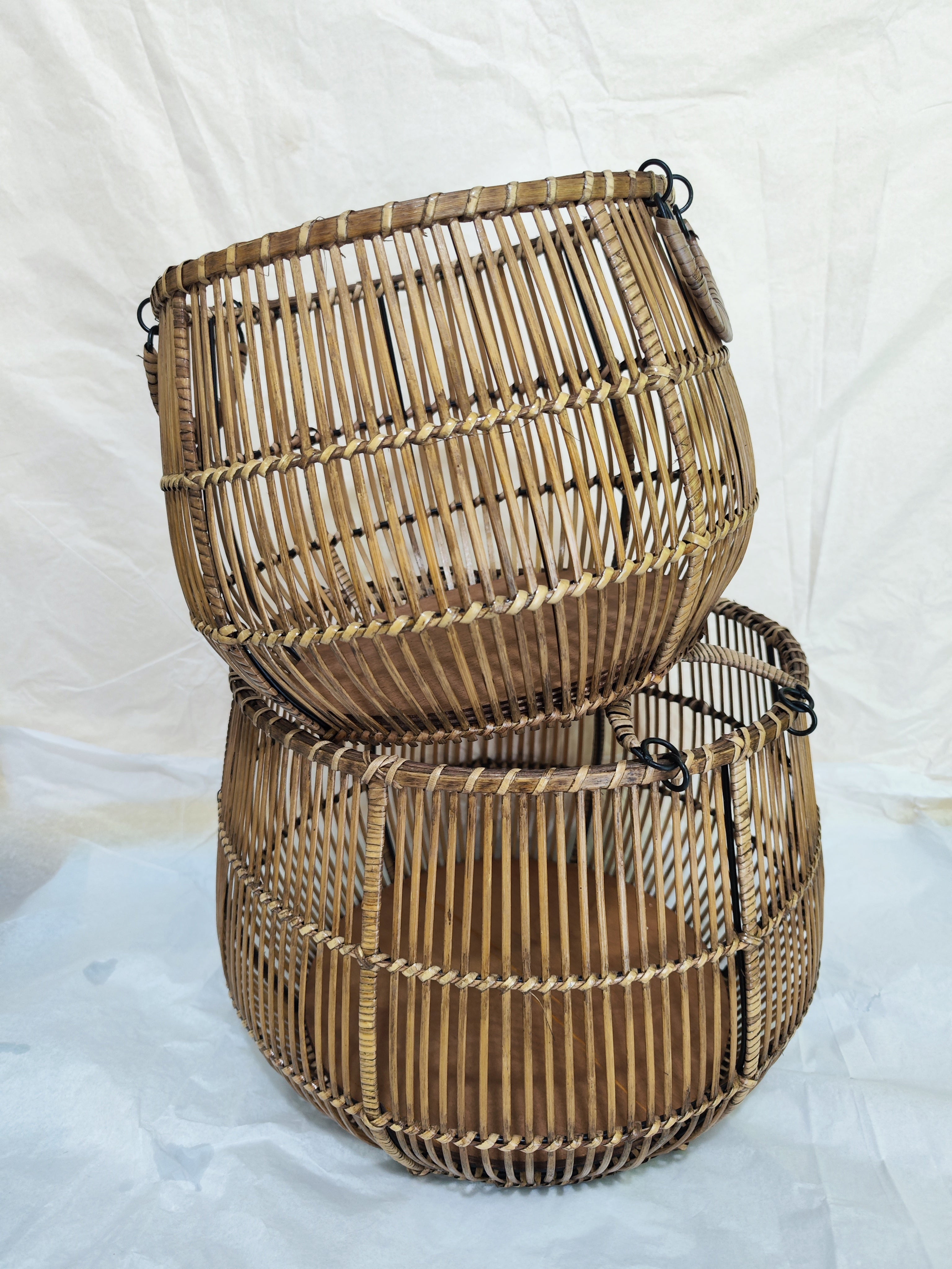 S/2 ROUND WOODEN PLANTERS
